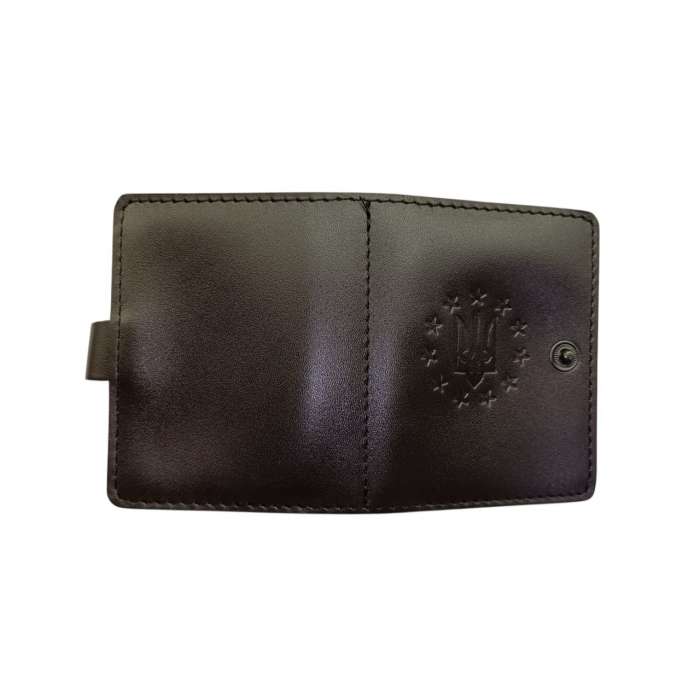 Обложка на паспорт нового образца с кнопкой,тем-кор.